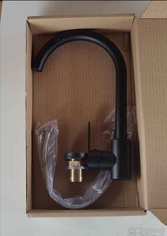 Kuchyňská dřezová baterie Nova