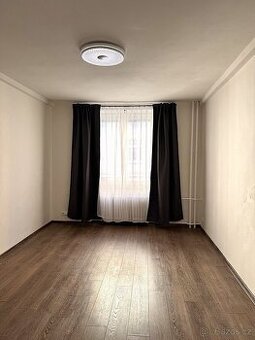 Pronájem bytu 2+1 na ul. Karla Čapka, blízko centra K.Varů