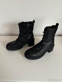 Damske zimni boty v. 40