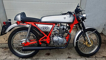 SkyTeam ACE 125 kopie Honda Dream Cafe Racer