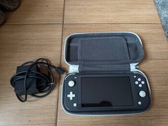 Prodám Nintendo Switch lite