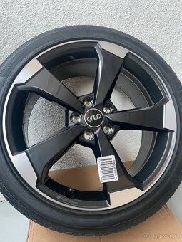 NOVÉ Original alu Audi r19 235/40/19 100%