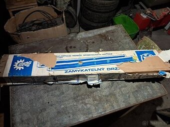 Prodám střešní nosič lyží