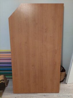 Kancelářský stůl