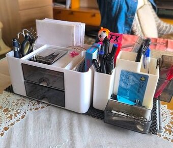 Multifunkční organizér na školní-kancelářské potřeby