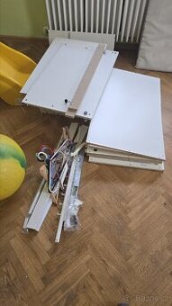 Daruji 2 skříně IKEA a malý gauč