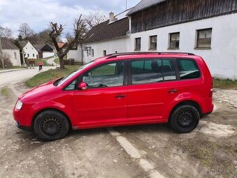 VW Touran 2.0 CNG + benzin - 5 míst