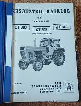 Prodám katalogy o zemědělských strojích