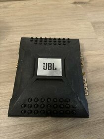 Zesilovač JBL a subofer PINER - 1