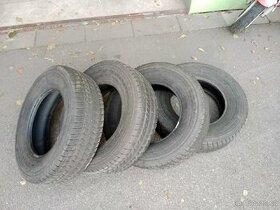 Zimní pneumatiky 225/75 R16C