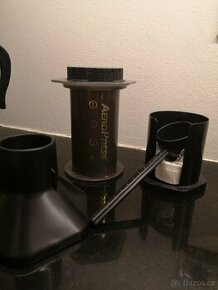 Aero press na přípravu kavy