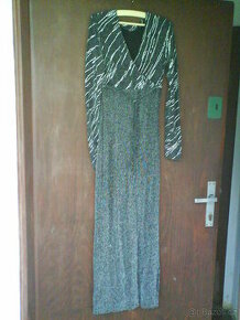 Sváteční dámské šaty