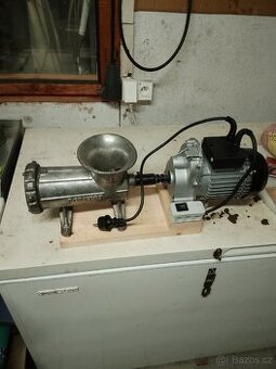 Elektrický mlýnek na maso č 32 na 230V