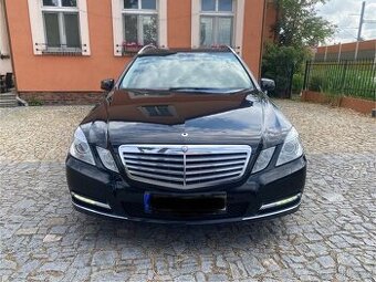 Mercedes-Benz E250 CDI Elegance Combi 2012 Rok pěkný stav