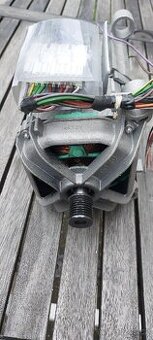 Motor z pračky - 1