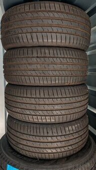 235/50 R17 100W