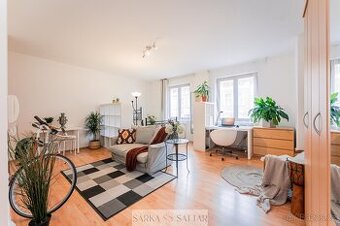 Prodej světlého 1+kk 41m2 s garážovým stáním v 3NP s výtahem