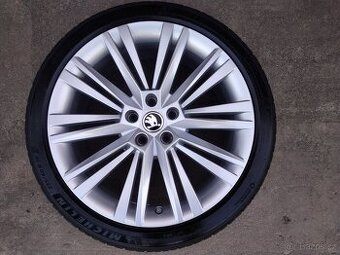Prodám orig. alu zimní sadu 19" Škoda Superb III