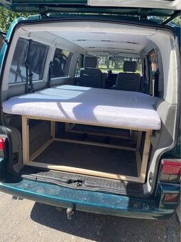 Spací vestavba do Volkswagen T4