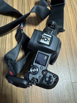 CANON EOS R - 1