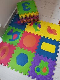 Penove puzzle na zem