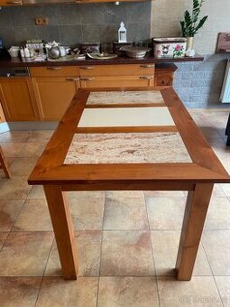 Prodám teakový stůl 140 X 85 cm, výška 80 cm