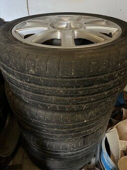 Alu kola audi 235/45/17
