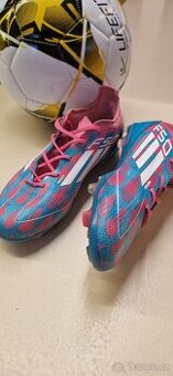 F50 Kopačky 36,5