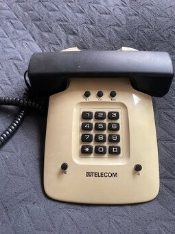 Starý telefon