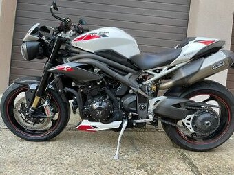 Triumph speed triple 1050 RS