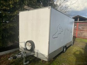 Vlek na motorky okruh
