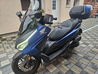 Honda Forza 125