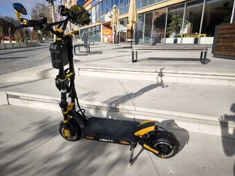 Elektrokoloběžka Vsett 11+ Super