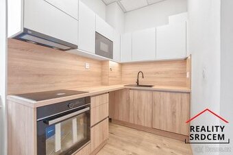 Pronájem pěkného bytu 2+kk, 63 m2, ul. Pobialova, Ostrava