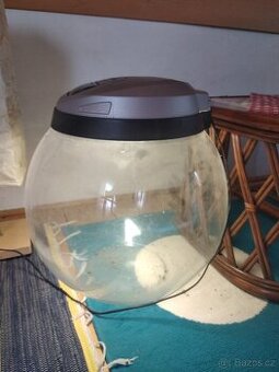 Akvárium s osvětlením