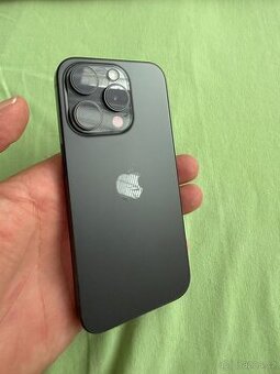 iPhone 15 Pro černý titan - 128gb