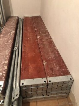 Prodám  lešení  Mj jni 70- plettac