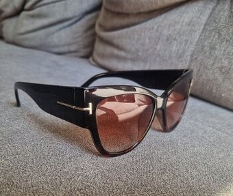 Nové dámské velké Mohutné sluneční brýle černé plastové