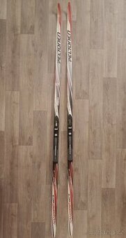 Běžecké lyže Peltonen Astra Classic 207 cm s vázáním Salomon