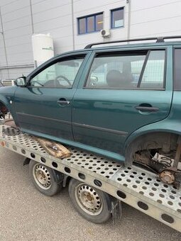 Skoda octavia dily blatnik,dvere,světla