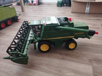 Prodám model kombajnu - 1
