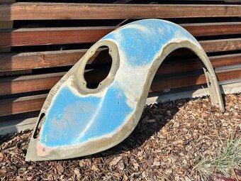 Pravý zadní blatník VW Brouk 1975