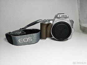 Canon EOS 250D + objektivy 10-18 a 15-85
