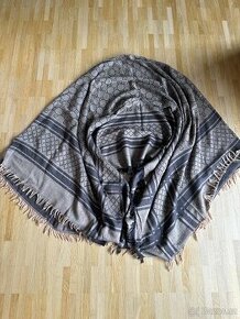 GUCCI GG 145x120cm hedvábný/vlněný dámský šátek