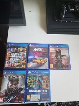 Prodám ps4 pro 1tb