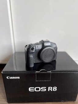 Canon EOS R8