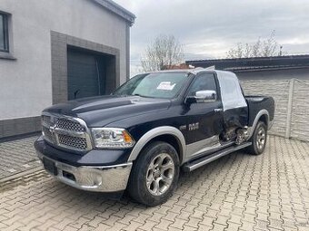 DODGE RAM 5.7 4x4 Laramie 2015