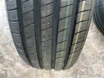 195/55/16 Michelin