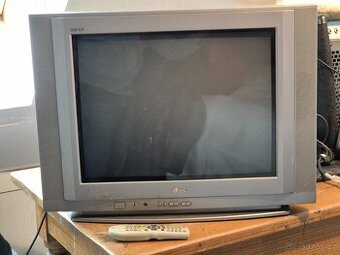 CRT TV LG s plochou obrazovkou