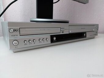 LG přehrávač DVD a VHS